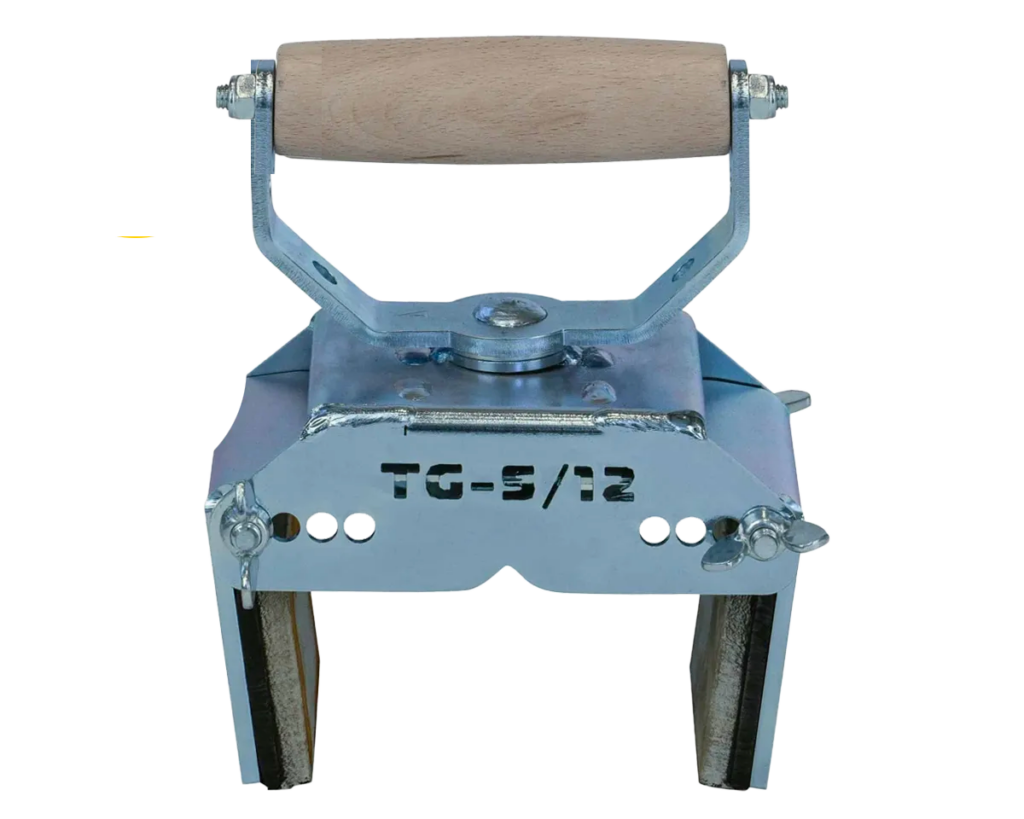 Handheld Grab Concrete Sleeper Grab Hire by Sunset Sleepers