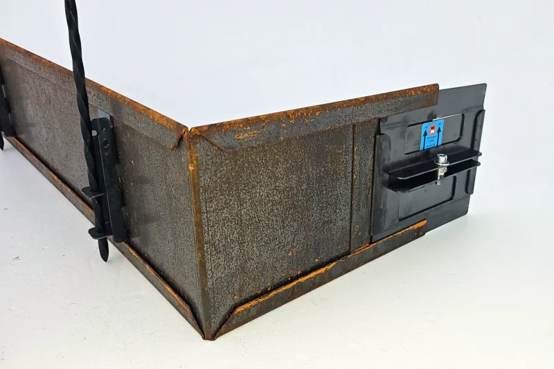 Metwall FormFlow Square Corners Internal Joiner.webp